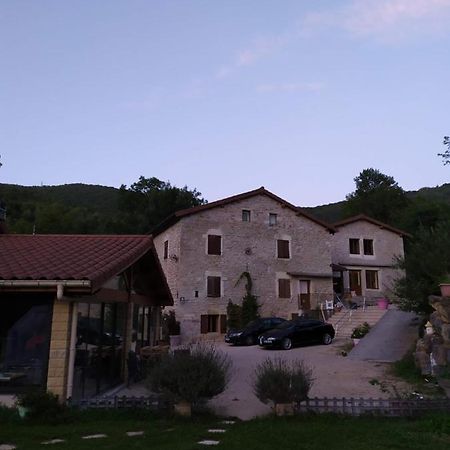 Au Temps Des Amours Bolozon Exterior photo